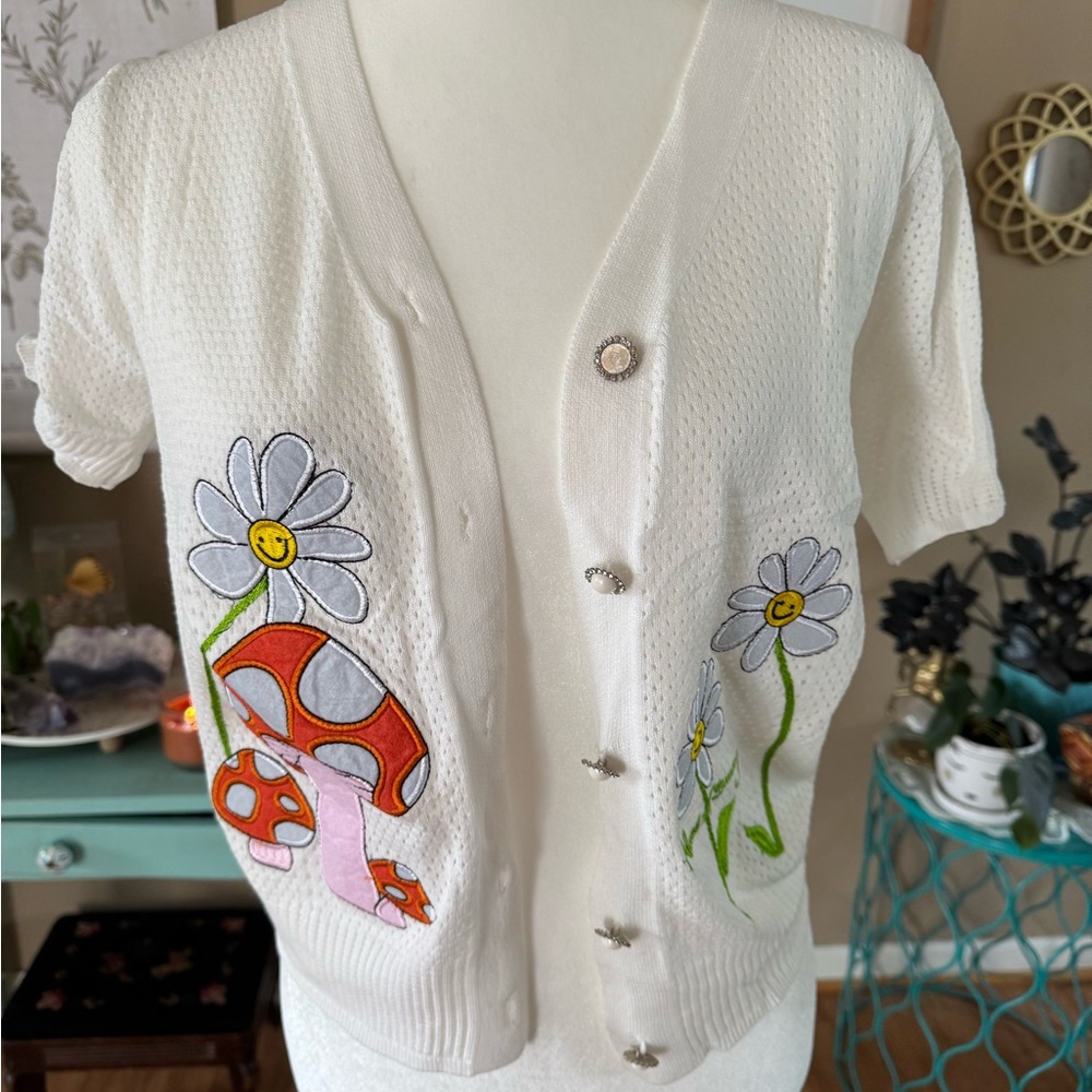 White Cardigan with Colorful Floral Design SZ L